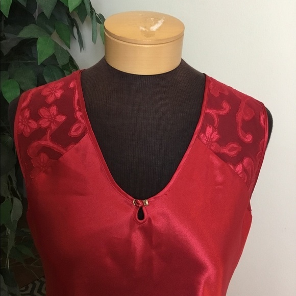 NINE and Co red satin look tank size med - Picture 5 of 16